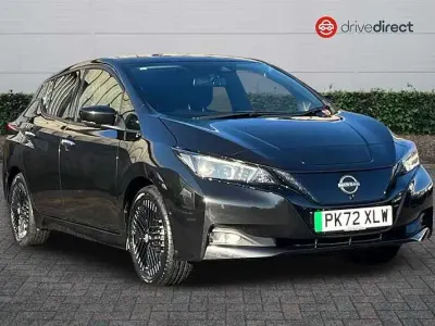 Begagnad Nissan Leaf N-Connecta 110 kW (150 HK) 2022 Svart Halvkombi