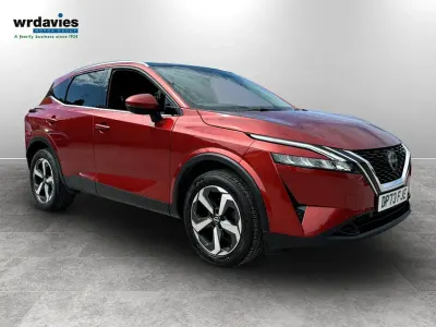 Używany Nissan Qashqai N-Connecta 2023 Czerwony SUV