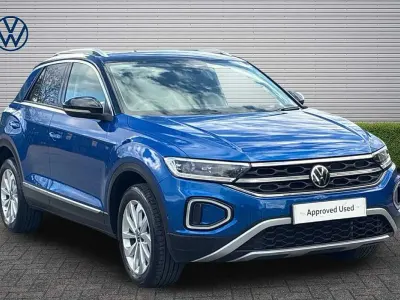 Used VW T-Roc Style 150 HP (110 kW) 2024 Blue SUV