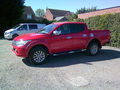 Używany Mitsubishi L200 2016 Czerwony Pickup