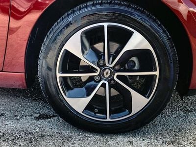 Used Renault Zoe Dynamique 41 kW (56 HP) 2018 Red Hatchback