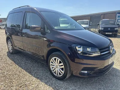Used VW Caddy Life 125 HP (91 kW) 2018 Purple MPV