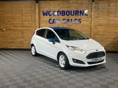 Used Ford Fiesta Zetec 2016 White Hatchback