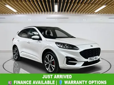 Usado Ford Kuga ST-Line X 225 HP (165 kW) 2022 Branco SUV