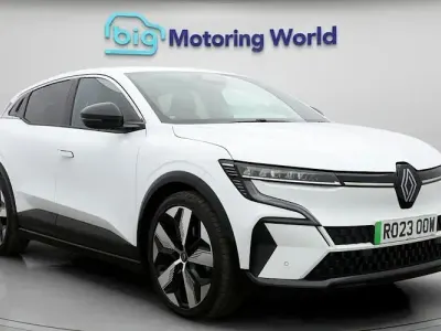 Used Renault Megane E-Tech Techno 161 kW (220 HP) 2023 White Hatchback