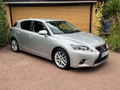 Lexus CT200h