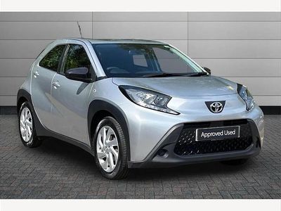 Used Toyota Aygo X PURE 72 HP (52 kW) 2023 Silver SUV
