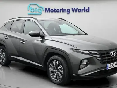Używany Hyundai Tucson SE 180 KM (132 kW) 2023 Szary SUV