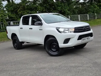 Begagnad Toyota HiLux Active 150 HK (110 kW) 2017 Vit Pickup