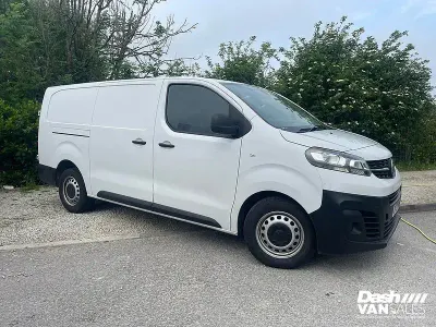 Used Vauxhall Vivaro 100 HP (73 kW) 2023 White MPV