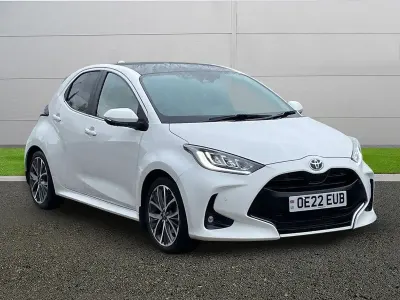 Używany Toyota Yaris 116 KM (85 kW) 2022 Biały Hatchback