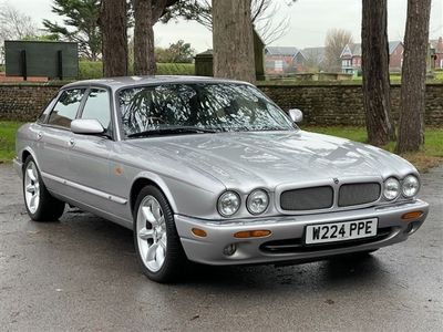 used Jaguar XJR XJ Saloon 4.0Supercharged 4d Auto