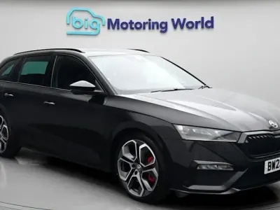 Used Skoda Octavia vRS 200 HP (147 kW) 2023 Black Estate