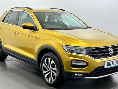 Used VW T-Roc Active 110 HP (80 kW) 2021 Yellow SUV