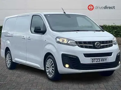 Usado Vauxhall Vivaro S 100 HP (73 kW) 2023 Branco Monovolume