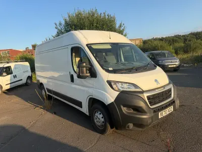 Used Peugeot Boxer 140 HP (102 kW) 2021 White Van