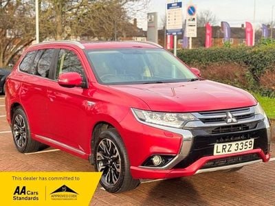 Used Mitsubishi Outlander P-HEV 2016 Red Estate