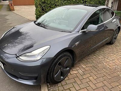 Used Tesla Model 3 Standard Range Plus 239 kW (325 HP) 2019 Sedan