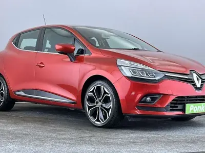 Used Renault Clio Dynamique 110 HP (80 kW) 2017 Red Hatchback