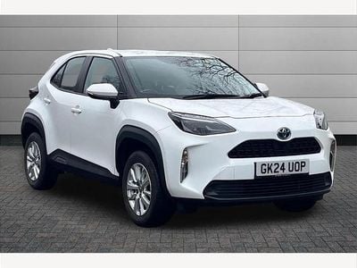White Used 2024 Toyota Yaris Cross SUV | £20,495 (Good price)