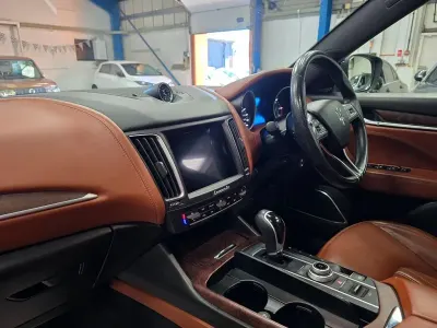Used Maserati Levante 275 HP (202 kW) 2016 Blue SUV