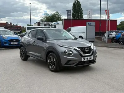 Używany Nissan Juke N-Connecta 114 KM (83 kW) 2025 Szary SUV