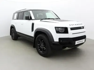 Usado Land Rover Defender HSE Dynamic 249 HP (183 kW) 2023 Branco SUV