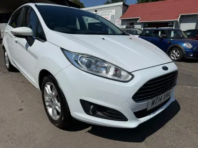 Used Ford Fiesta Zetec 82 HP (60 kW) 2014 White Hatchback