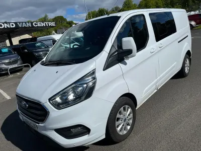 Used Ford Transit Custom Limited 130 HP (95 kW) 2019 White Van