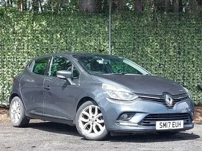 Used Renault Clio IV Dynamique 90 HP (66 kW) 2017 Grey Hatchback