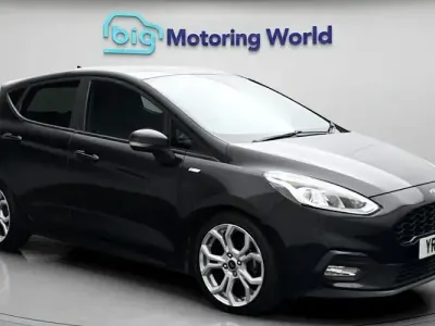 Begagnad Ford Fiesta ST-Line 125 HK (91 kW) 2021 Svart Halvkombi
