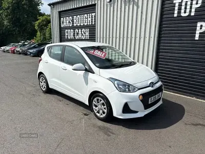 Used Hyundai i10 SE 100 HP (73 kW) 2019 White Hatchback