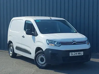 Used Citroën Berlingo 100 HP (73 kW) 2024 White MPV