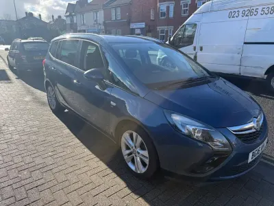 Begagnad Vauxhall Zafira