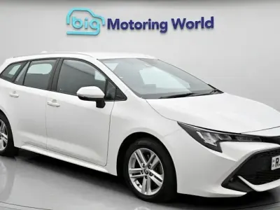 Used Toyota Corolla 184 HP (135 kW) 2022 White Estate