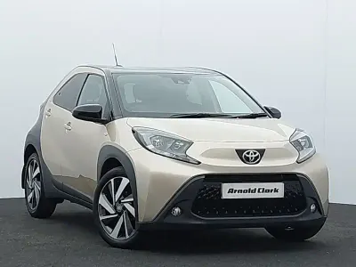 Used Toyota Aygo X 72 HP (52 kW) 2022 Beige SUV