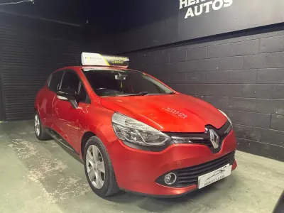 Gebraucht Renault Clio IV Dynamique 75 PS (55 kW) 2015 Rot Kleinwagen