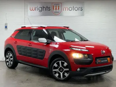 Used Citroën C4 Cactus Rip Curl 2017 Red Hatchback