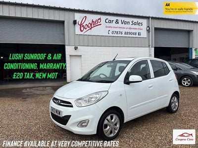 Used Hyundai i10 Style 85 HP (62 kW) 2013 White Hatchback