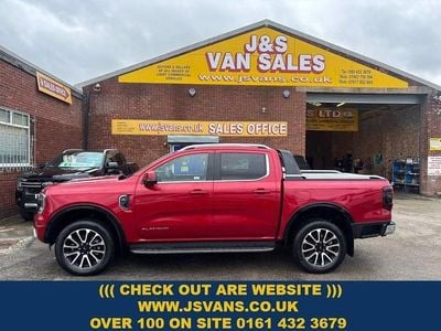 Begagnad Ford Ranger Platinum 240 HK (176 kW) 2023 Röd Pickup