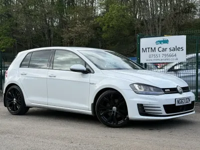 Begagnad VW Golf VII GTD 2014 Vit Halvkombi