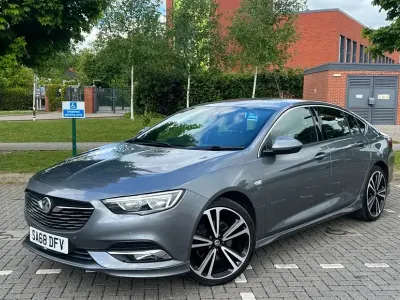 Begagnad Vauxhall Insignia Sport 170 HK (125 kW) 2018