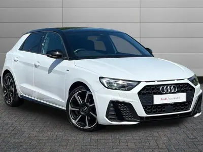 Begagnad Audi A1 Black Edition 150 HK (110 kW) 2021 Vit SUV