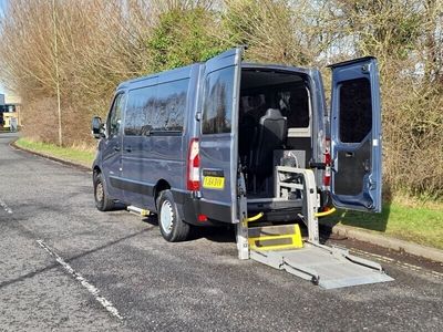 used Renault Master SL30dCi 100 Low Roof 6 Seater Combi