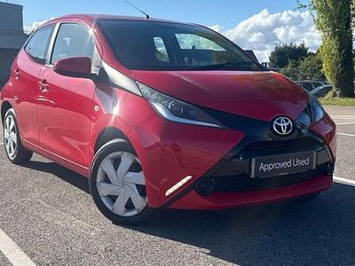 Used Toyota Aygo X-play 69 HP (50 kW) 2018 Red pop Hatchback