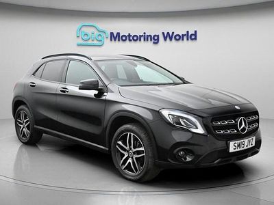 Used Mercedes GLA180 Urban 122 HP (89 kW) 2019 Black SUV