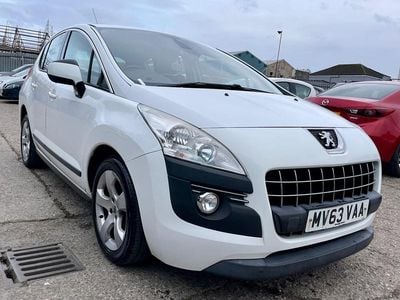Used Peugeot 3008 Active 113 HP (83 kW) 2013 White Estate