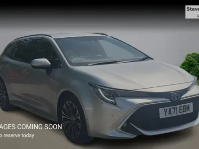 Używany Toyota Corolla 2022 Srebrny Kombi
