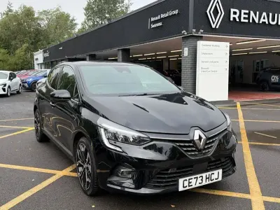 Used Renault Clio Techno 90 HP (66 kW) 2023 Metallic  diamond black  Hatchback