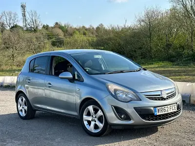 Second-hand Vauxhall Corsa 99 CP (72 kW) 2013 Argintiu Hatchback